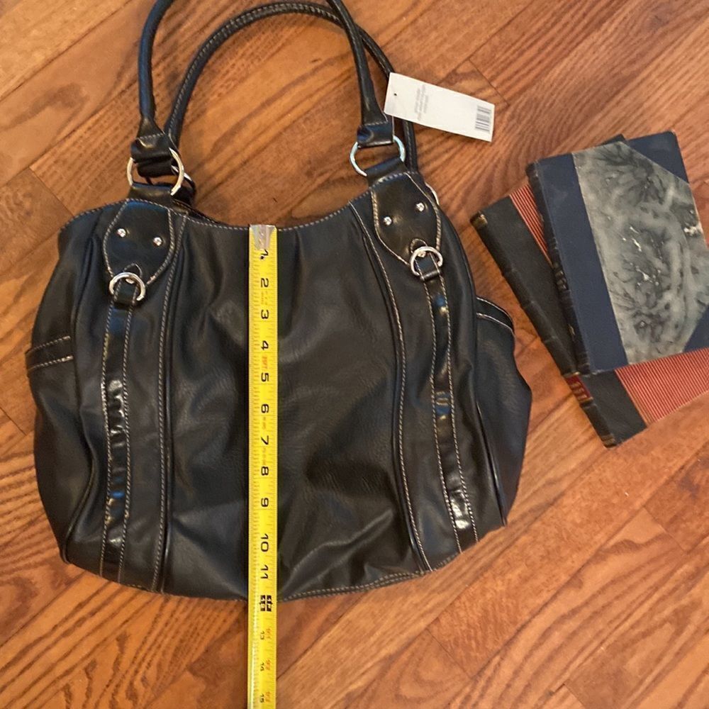 NWT Mondani New York purse - black with tan stitching - Picture 11 of 12